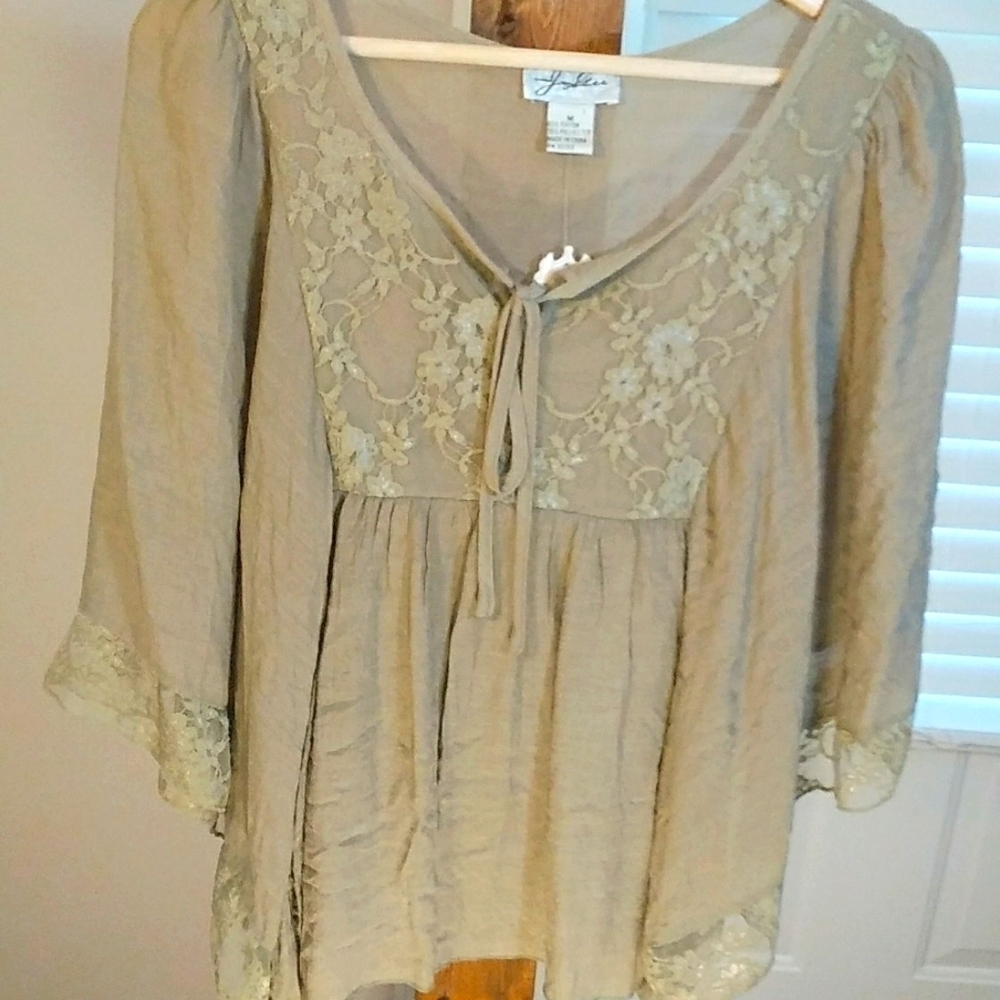 J Gee Boho Olive Green Top Blouse Front Lace And Sleeves Tie Size M Pleated. - Picture 7 of 11